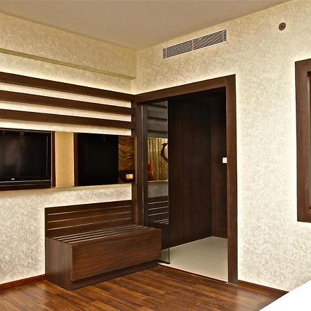 The Central Park Rourkela Экстерьер фото