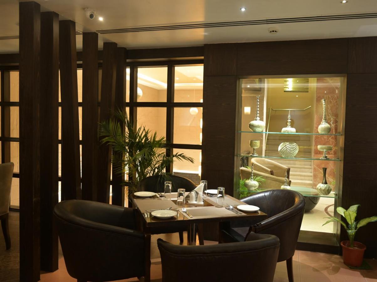 The Central Park Rourkela Экстерьер фото